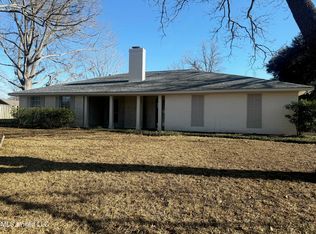 105 Arrowhead Dr, Natchez, MS 39120