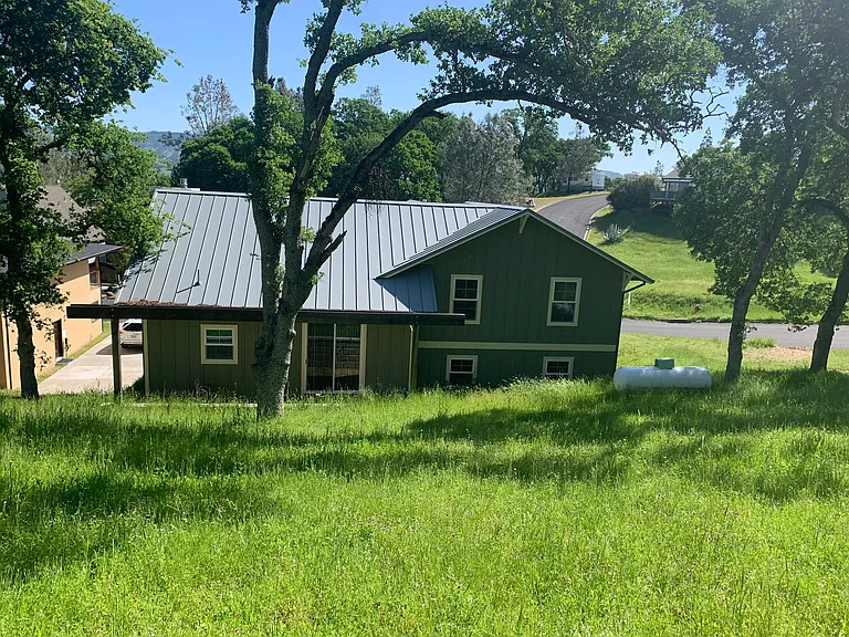1041 Headlands Dr — Photo 17