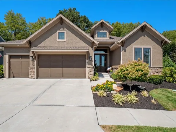 10416 W 132nd Pl, Overland Park, KS 66213