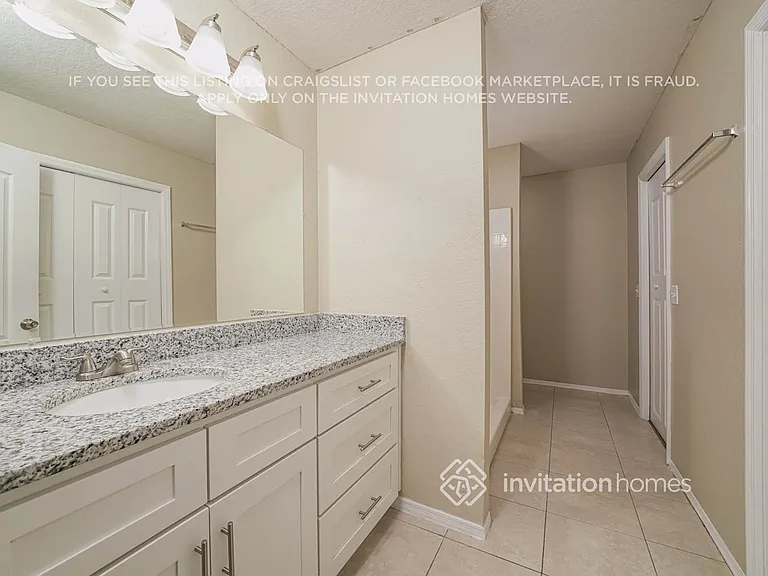 7988 Oak Run Cir — Photo 10