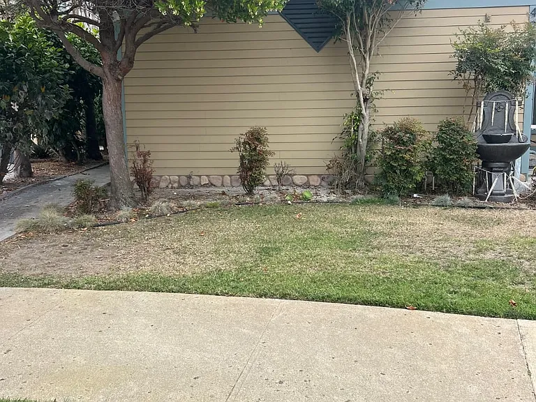 4950 Dunes Cir — Photo 1