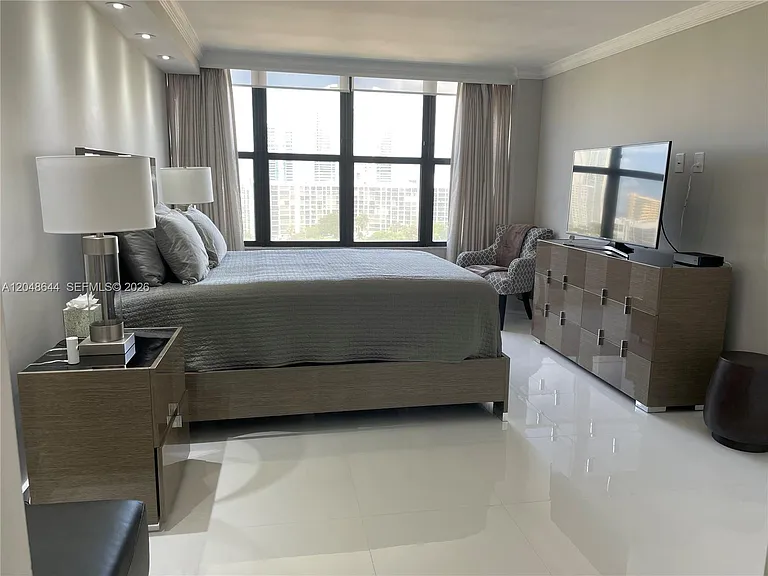 2500 Parkview Dr #1405 — Photo 31