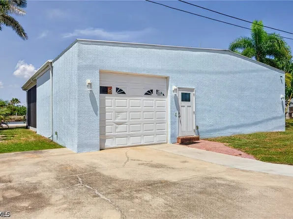 3864 Royal Palm Dr, Saint James City, FL 33956