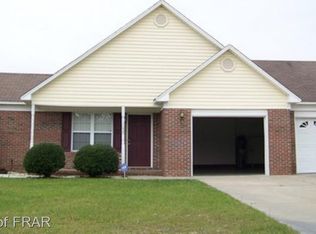 190 Finch Rd, Fayetteville, NC 28306