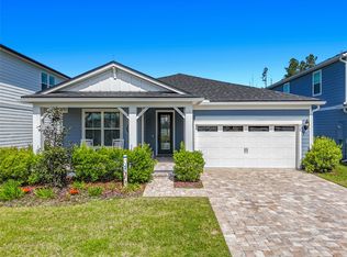 426 Hawthorn Park Cir, Yulee, FL 32097