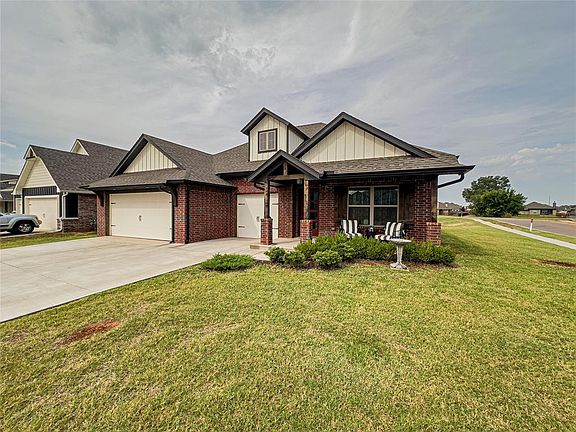 2nd image of 3329 Lola Ct