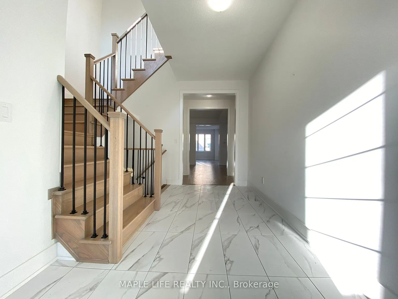 4 bed, $3,800 — Photo 2