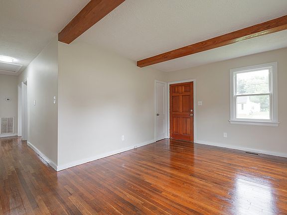 5th image of 101 S Cedar Ave