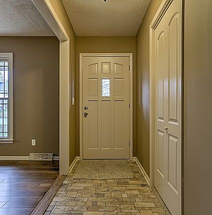 3rd image of 10108 NW Mirror Lake Dr