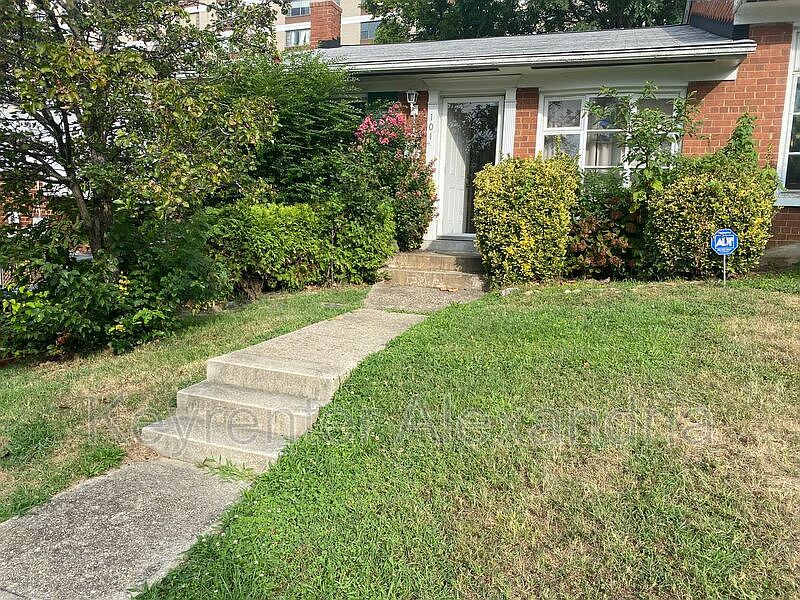 1st image of 101 S Jordan St