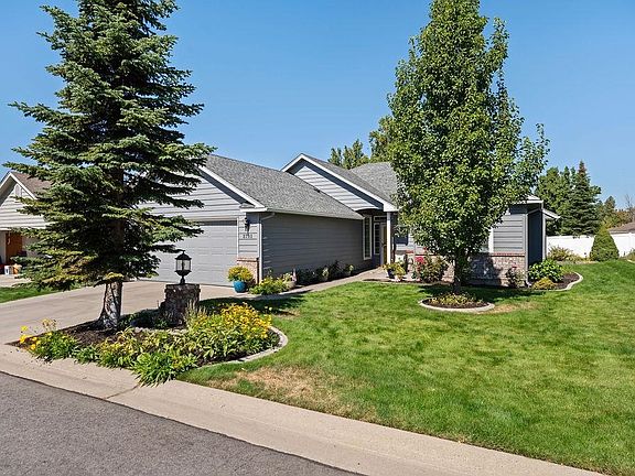 3rd image of 2701 E 62nd Ln