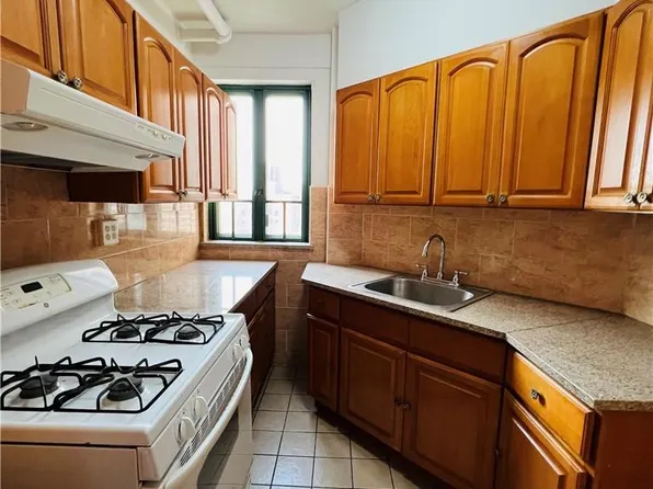 1540 Unionport Road #12H, Bronx, NY 10462