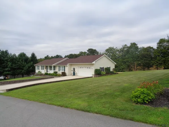 136 Laurel View Dr, Boswell, PA 15531