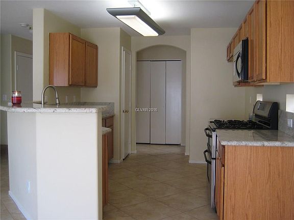5th image of 4833 Lone Grove Dr #00