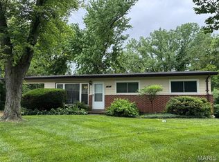 1127 Indian Meadows Dr, Saint Louis, MO 63132