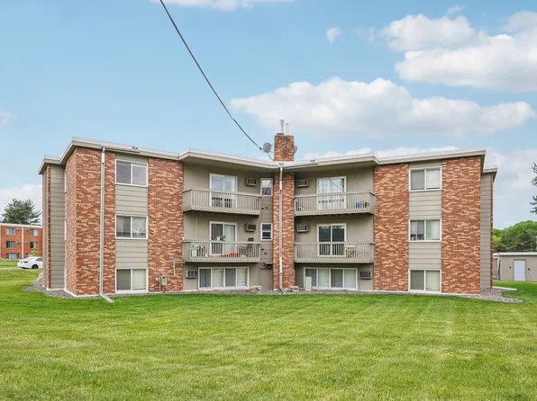 Aspen Village, 2061 McKnight Rd N, Saint Paul, MN 55109