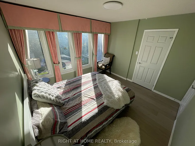 1163 Rosethorne Rd #UPPER — Photo 4