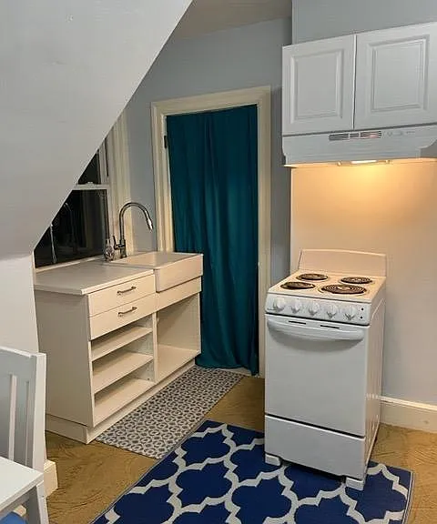 55 S Angell St — Photo 19