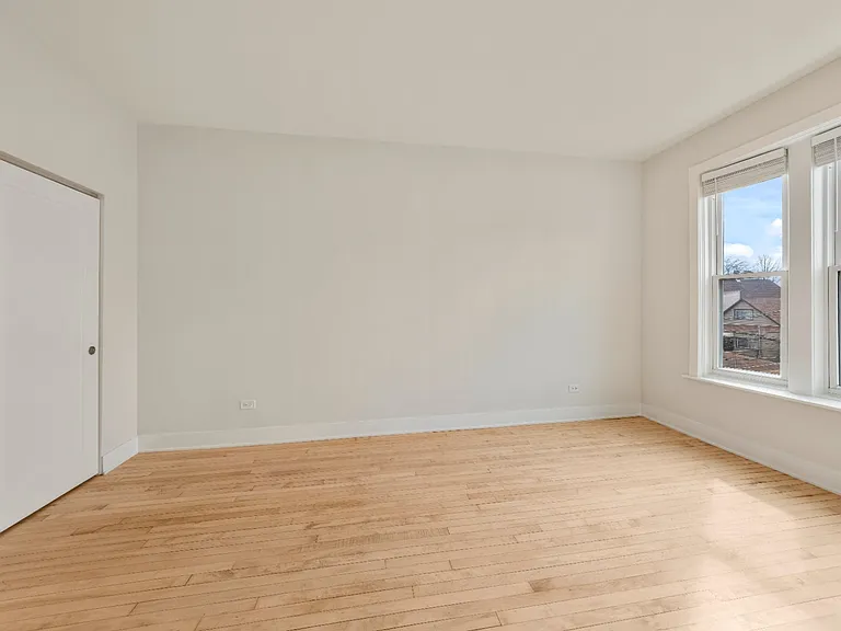 2046 N California Ave #2F — Photo 6