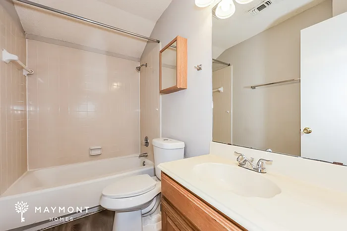 722 Nightingale Cir — Photo 14