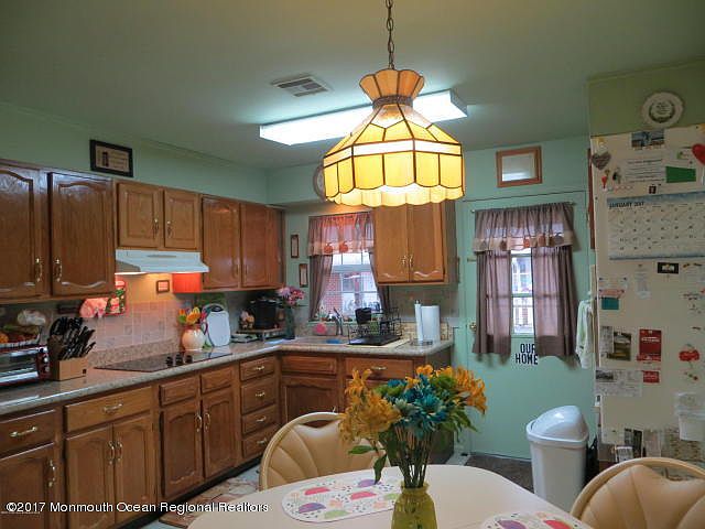 1st image of 981A Aberdeen Dr