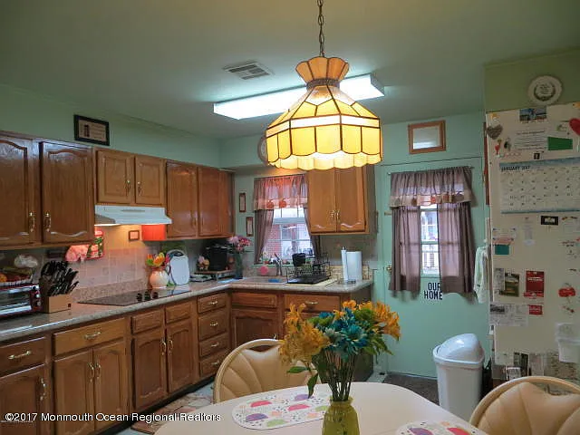 981A Aberdeen Dr photo 1