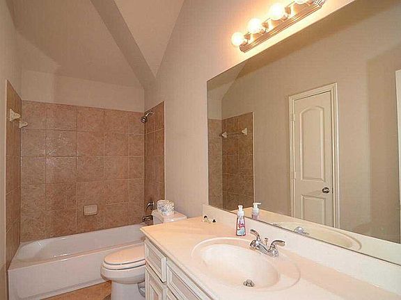 4th image of 11075 Pierce Valley Dr