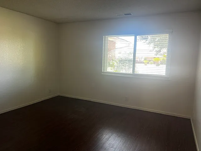 1412 Circle Dr E — Photo 4