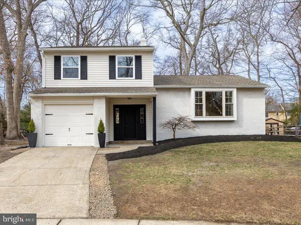 3 Laura Ln, Marlton, NJ 08053