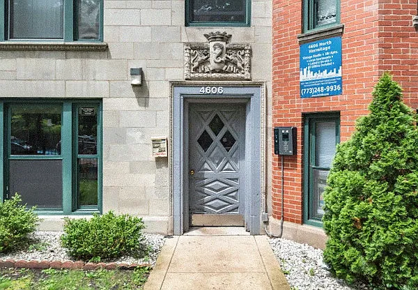 4606 N. Hermitage — Photo 1