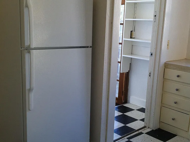 1215 W 30th St #2 — Photo 7