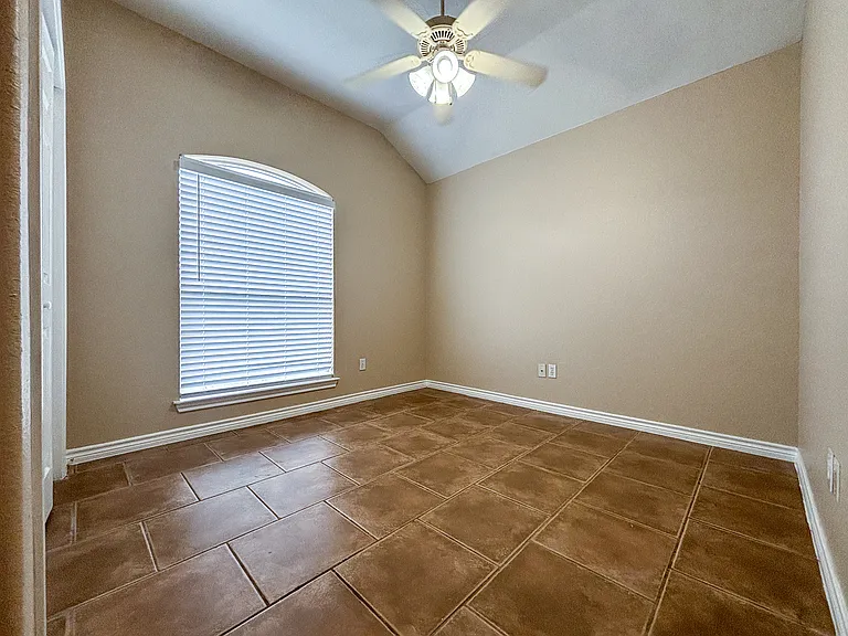 3028 Douglas Fir Dr — Photo 15