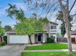 890 W 6th St, Gilroy, CA