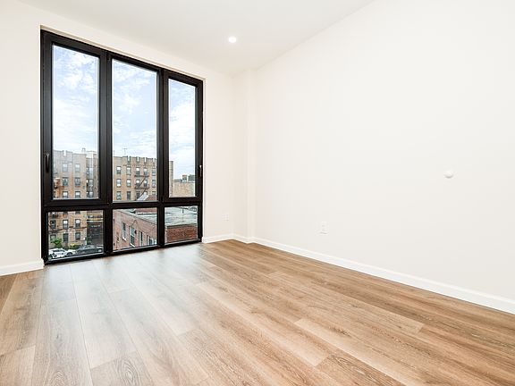 5th image of 1652 E 14th St #2E