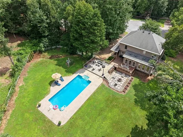 421 Eagle Ridge Trl, Canton, GA 30114