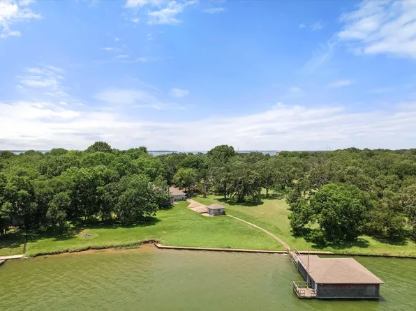 105 Hulan Dr, Kerens, TX 75144