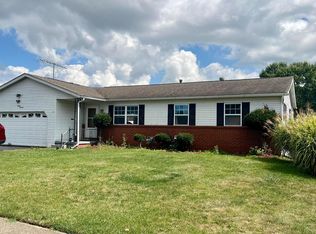 1100 Daisy Ln, Heath, OH 43056