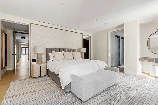 Sold by Reuveni LLC | media 33