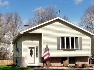 225 Kneen St, Shelton, CT 06484