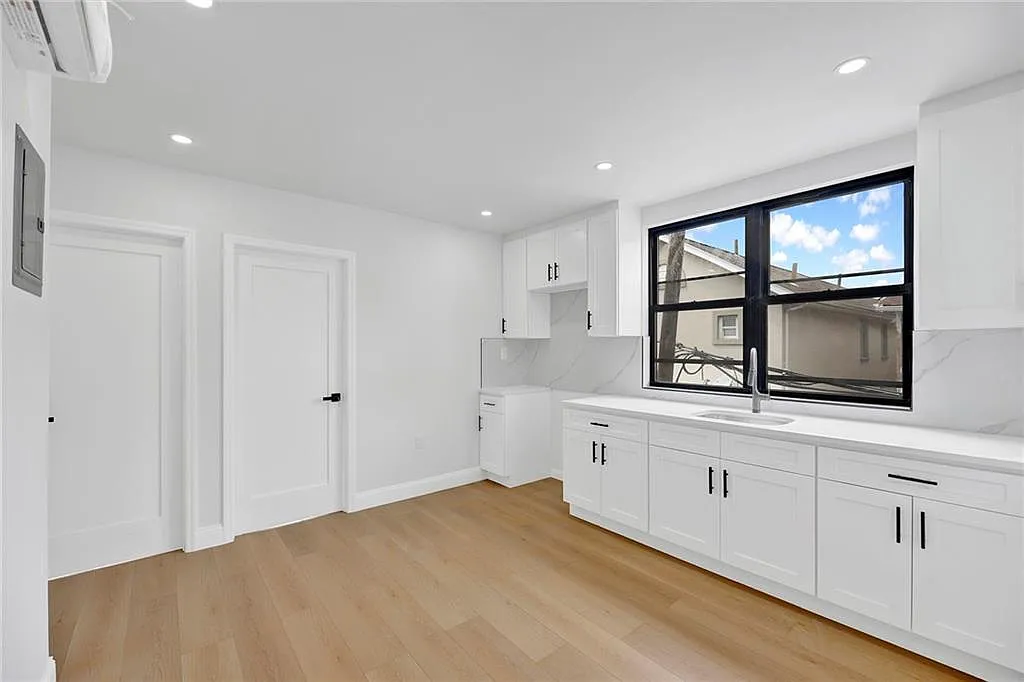 1 bed, 1.0 bath, 500 sqft, $2,500 — Photo 2