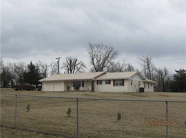 1st image of 3906 N Douglas Blvd