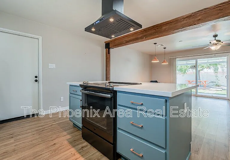 1102 N 72nd Pl — Photo 15