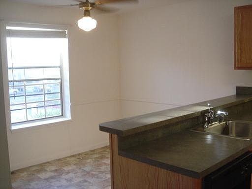 Eat-in Kitchen