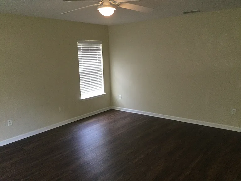 422 Bostwick Circle St — Photo 9