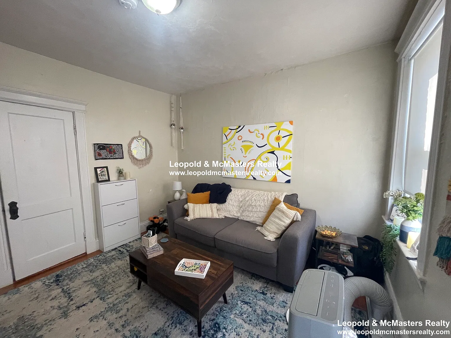 Gorden St Apartments — Photo 1