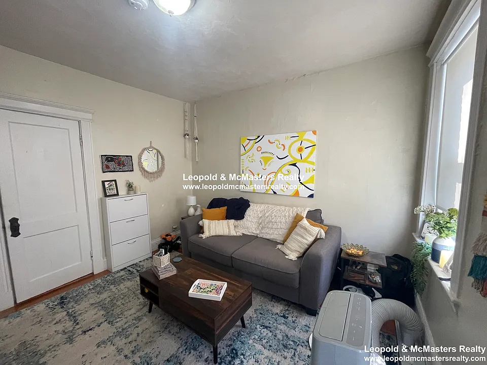 Gorden St Apartments