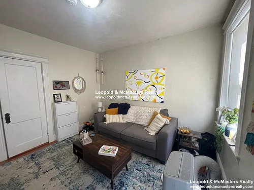 83 Gordon St Photo 1