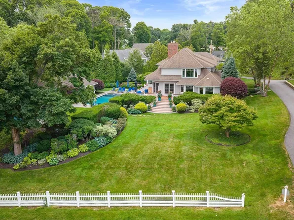 1 Anchorage Ln, Marblehead, MA 01945