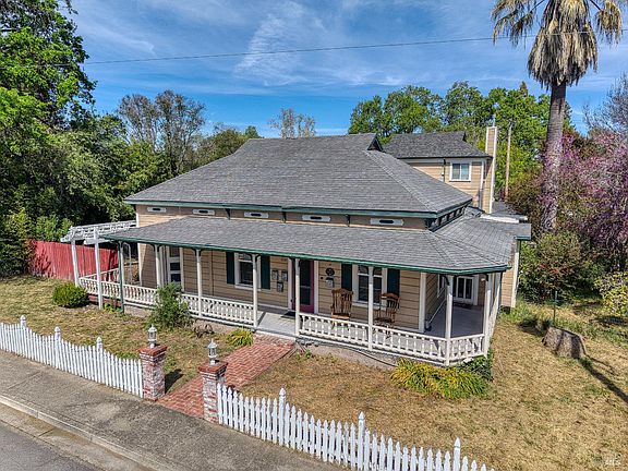 4th image of 150 Clearlake Avenue