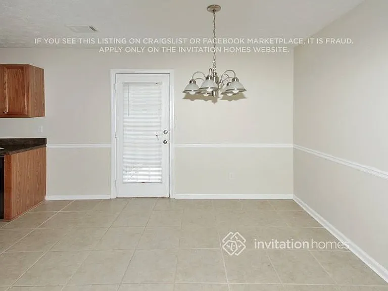 1507 Locomotive Dr NE — Photo 6